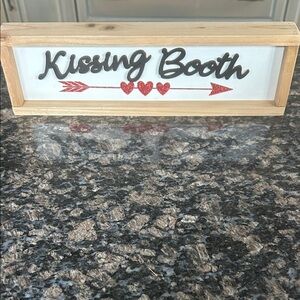 ASHLAND KISSING BOOTH DECORATIVE TABLETOP SIGN NWT